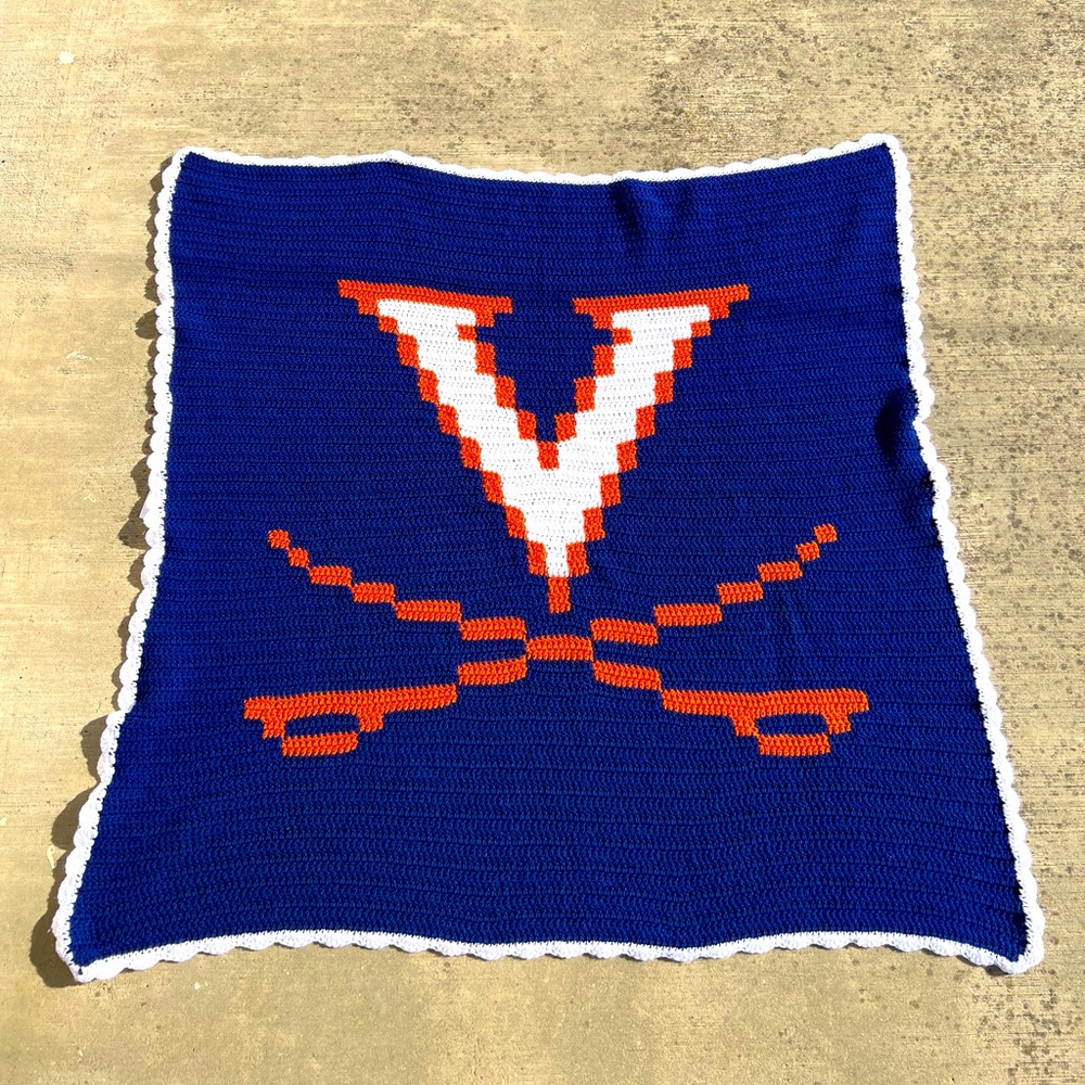 UNIVERSITY OF VIRGINIA VINTAGE BLANKET 🟠🔵⚔️